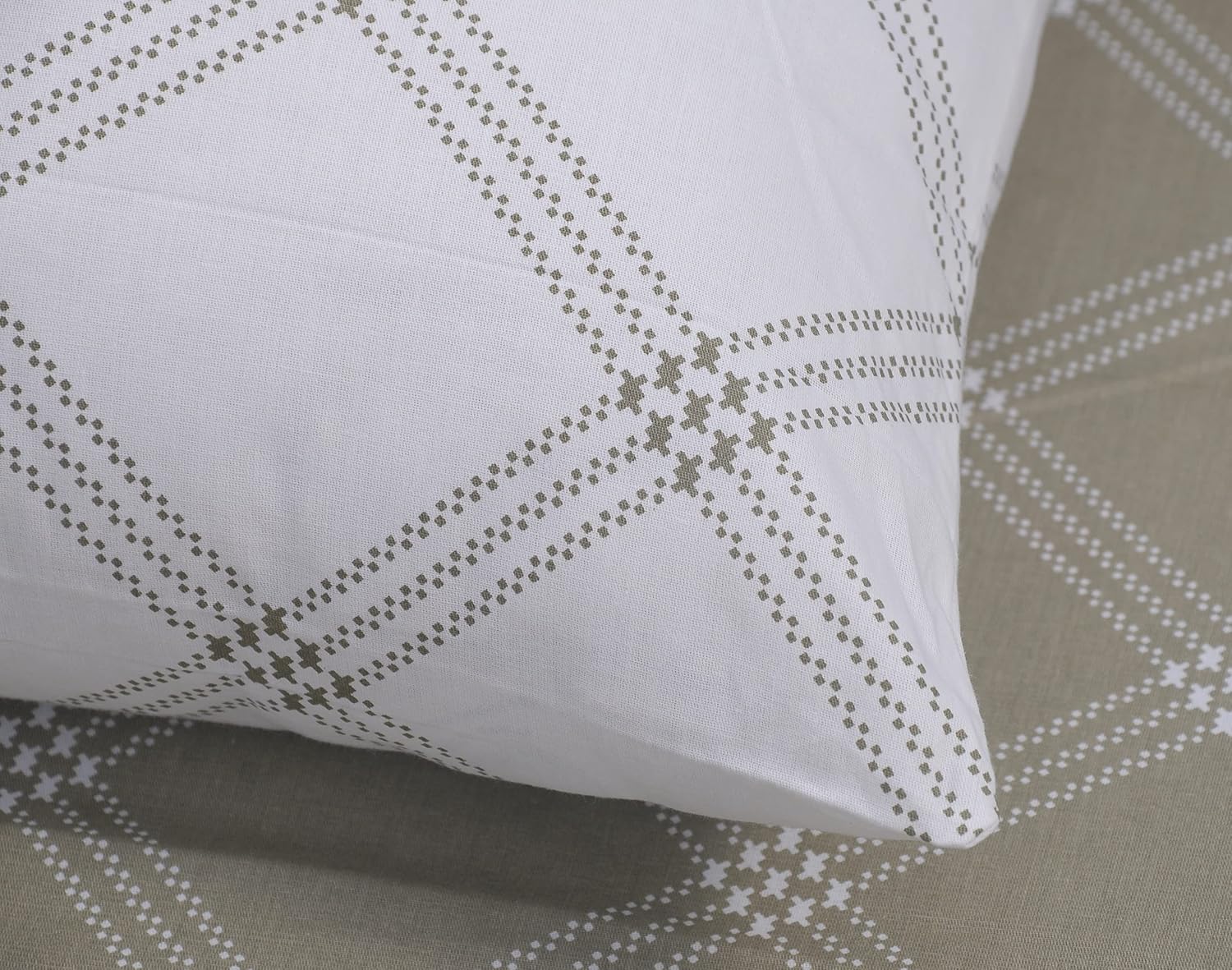 Premium Cotton Bedsheet For Double Bed King Size With 2 Pillow Covers - (108 X 108 Inches) Brandon Beige & White | Ideal For All Season Comfortable Bedsheet