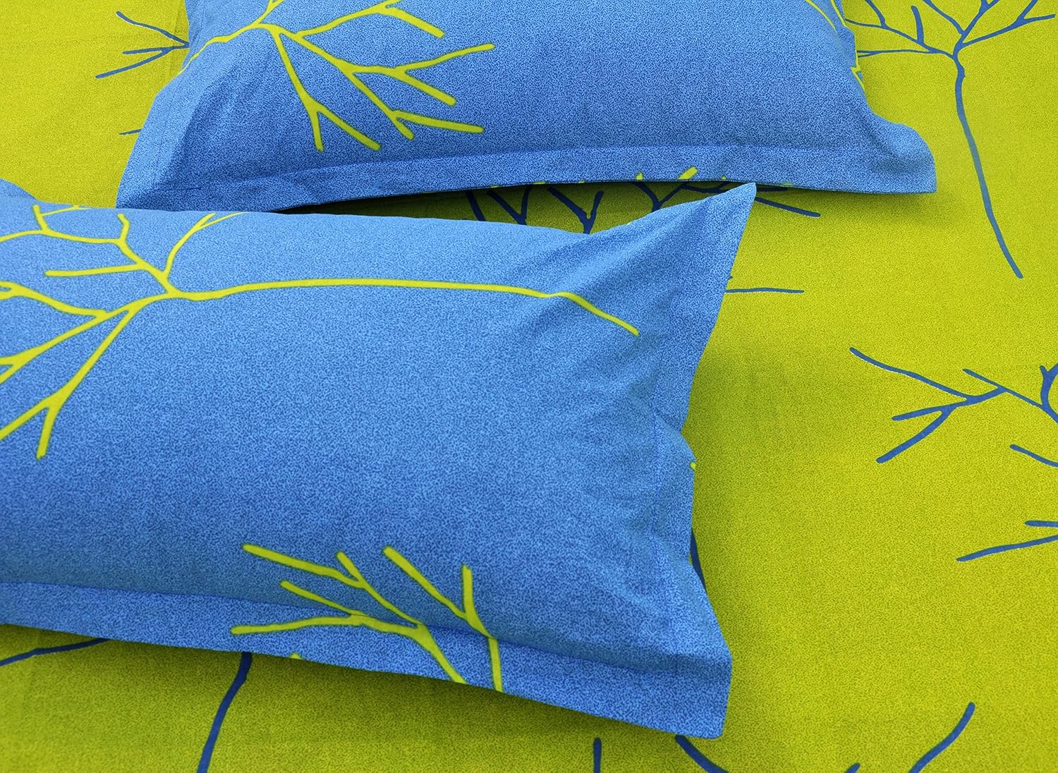 1 King Size Bedsheet With 2 Pillow Covers - 108 X 110 Inches, Green & Blue | Skin Friendly Fabric With Vibrant Colors | Beautiful Bedsheets